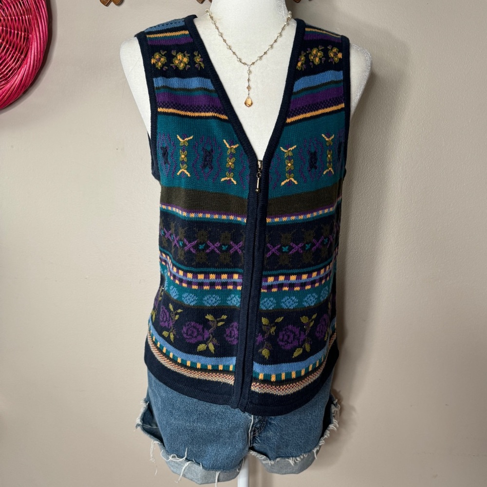 Vintage embroidered knit zip up sweater vest